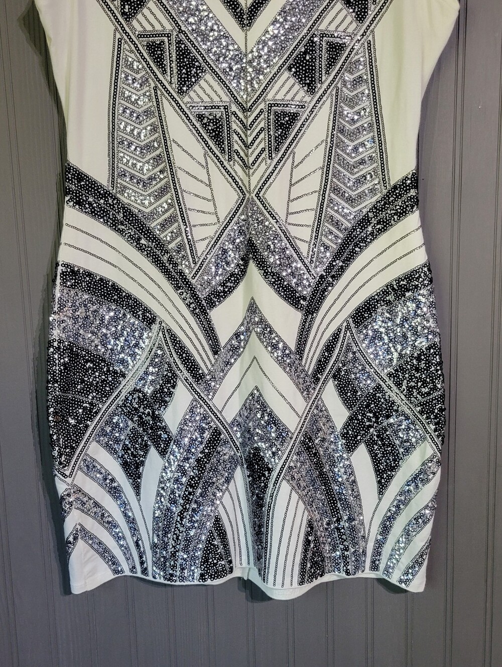 Express Short Sleeve Sheath Dress Sequined Geometric Pattern White Women's Large - Picture 3 of 7